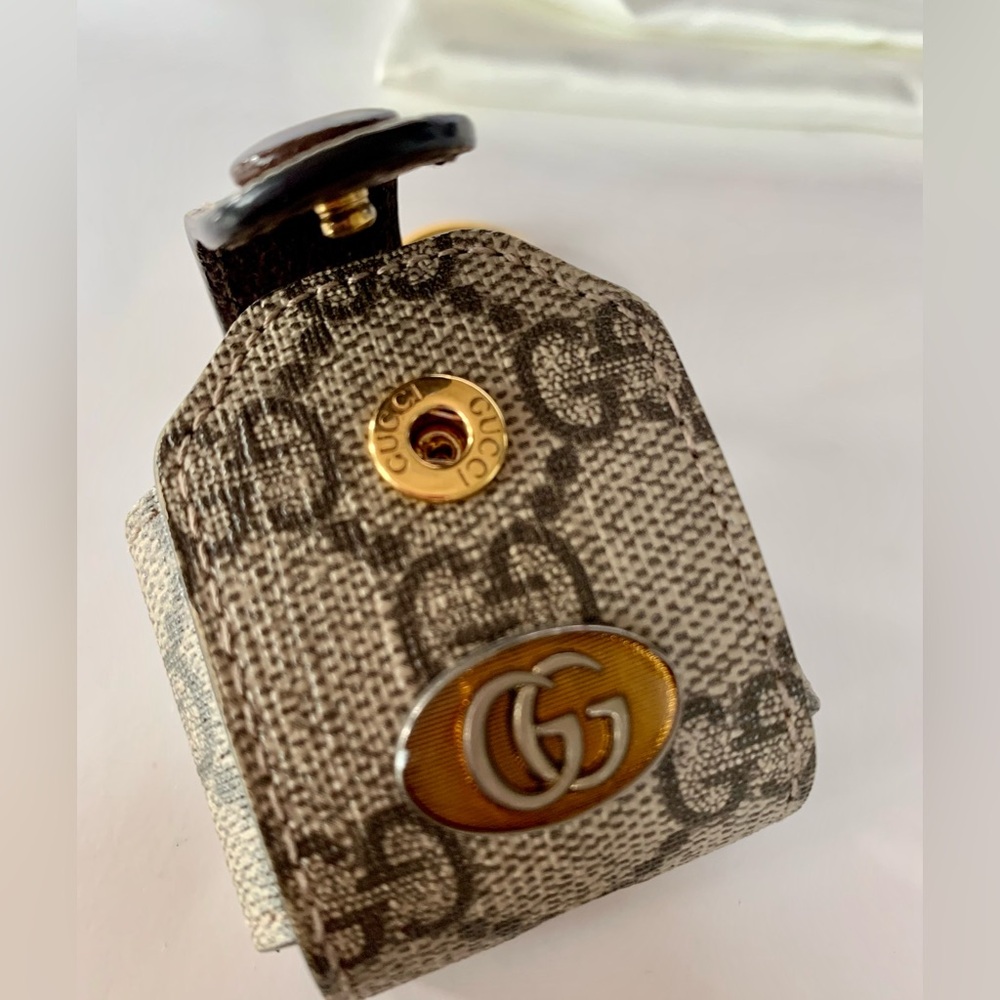 Gucci AirPod Case Cover Gen 1 & 2 Original Box, Dust Bag, and Booklet Like New - Picture 2 of 13